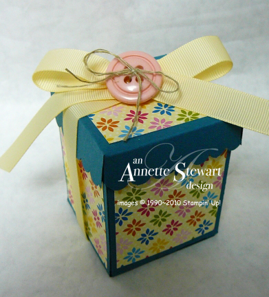 Gift box blue1